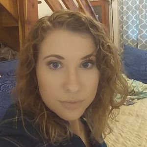 Meet your Posher, Kendra